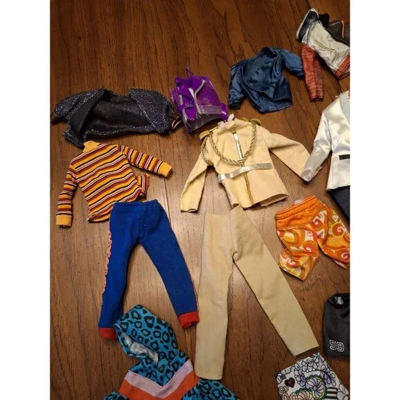 Ken Doll Clothes Mixed Lot 15 Pc plus 5 Pair of Shoes Barbie - Picture 6 of 8